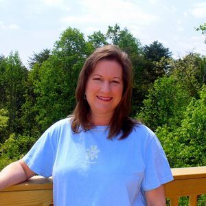 Meet your Posher, Laurie